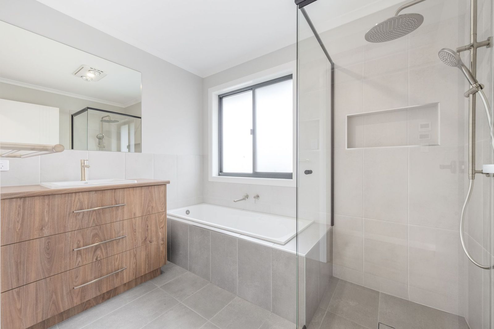 Executive Style Living In Brand New Townhouse