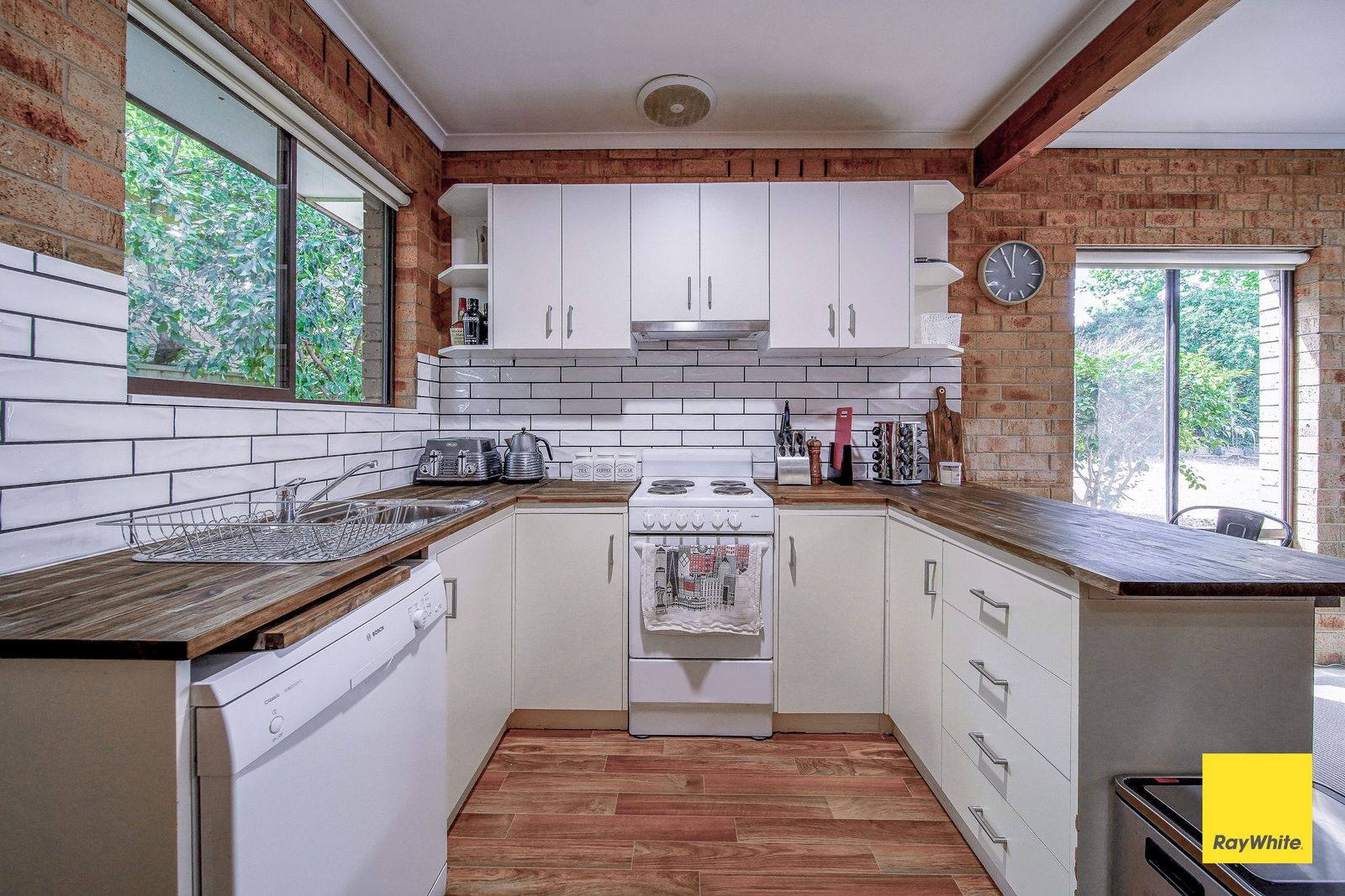 2-Bedroom Unit in the Heart of Golden Square