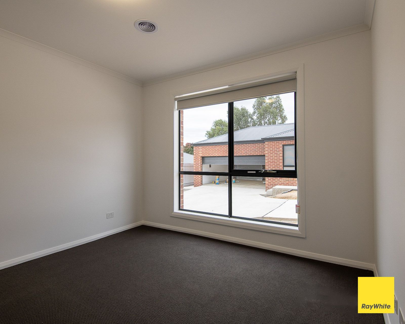 Must See - Modern & Low-Maintenance Living in Golden Square