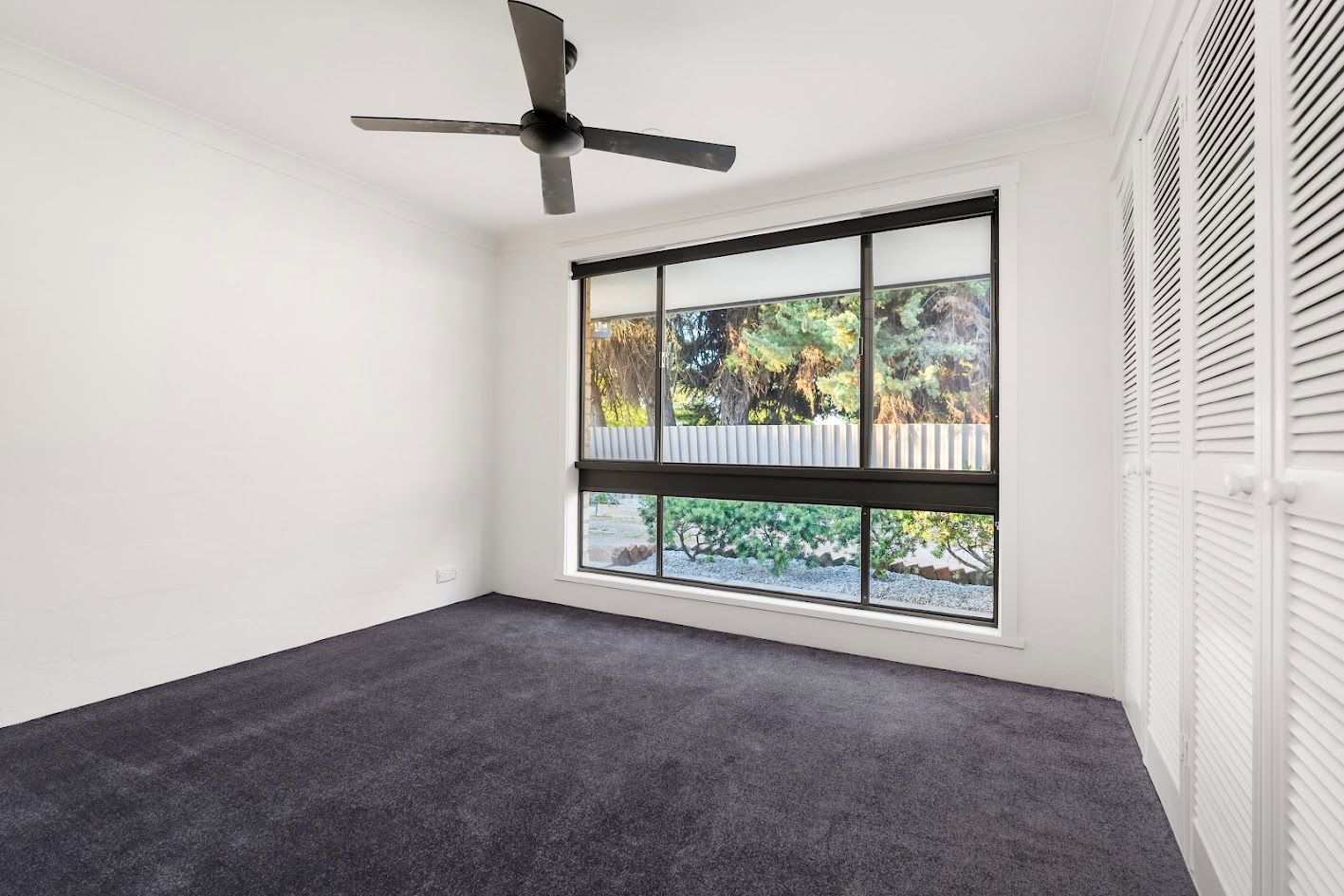 Refreshed 2-bedroom unit in the heart of Culcairn