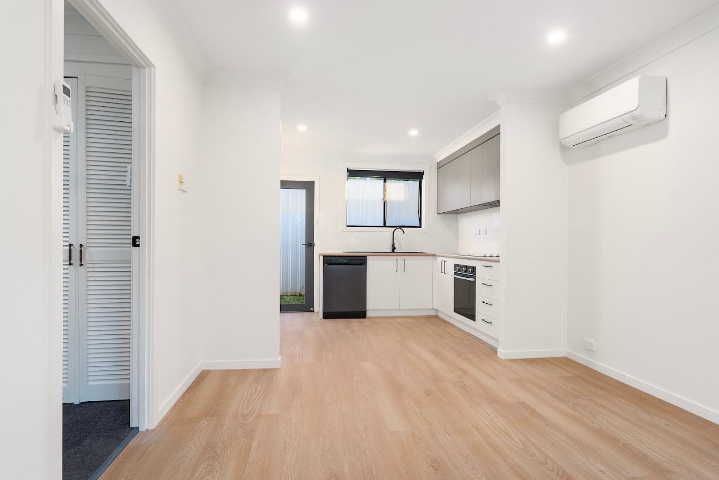 Charming 1-bedroom unit just steps from Culcairn's main street