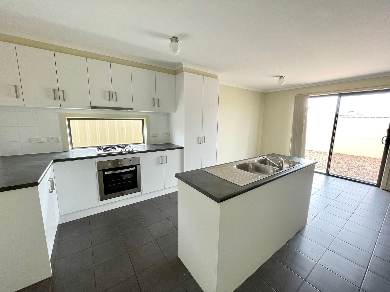 Modern Home - Central Location