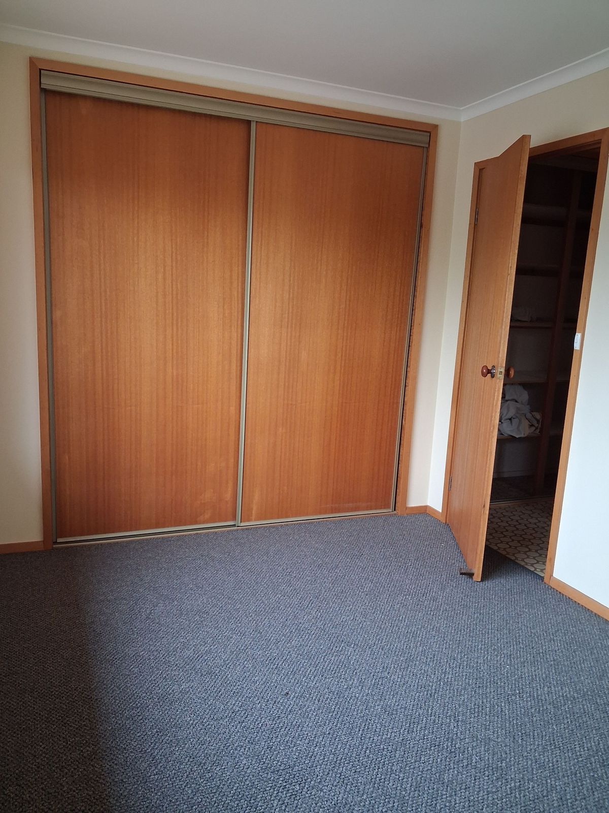 REID STREET. RUTHERGLEN- FOR LEASE