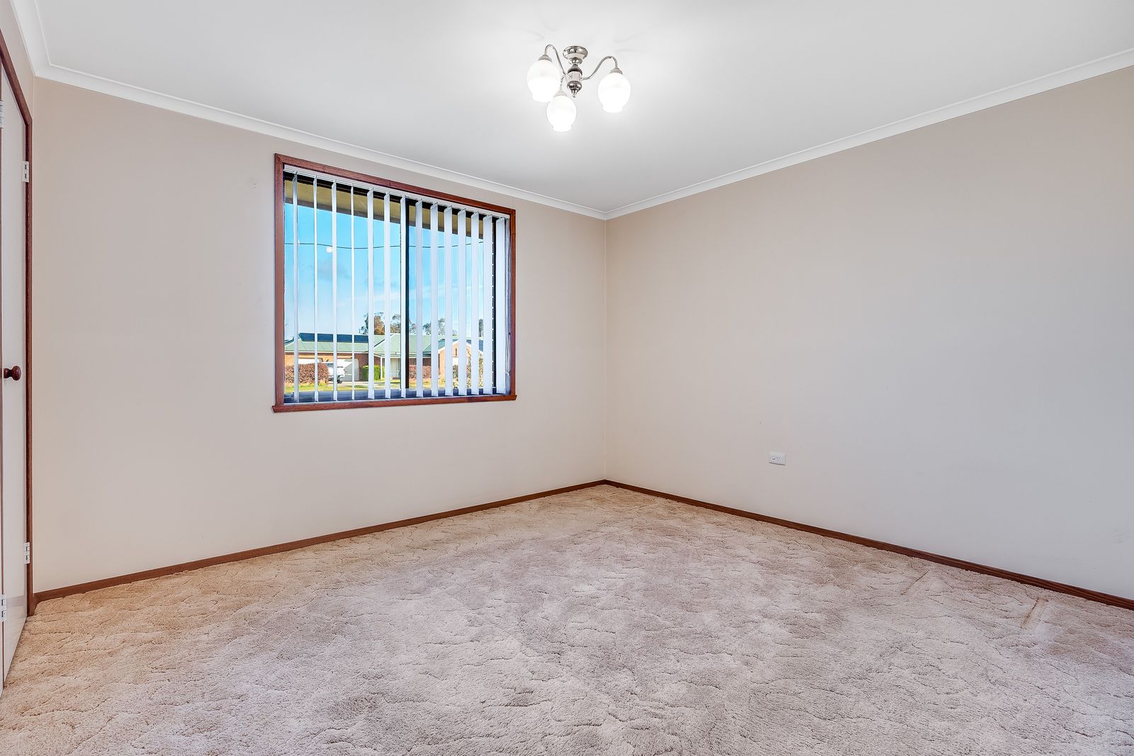 Charming 3-Bedroom Home in Peaceful Howlong Setting