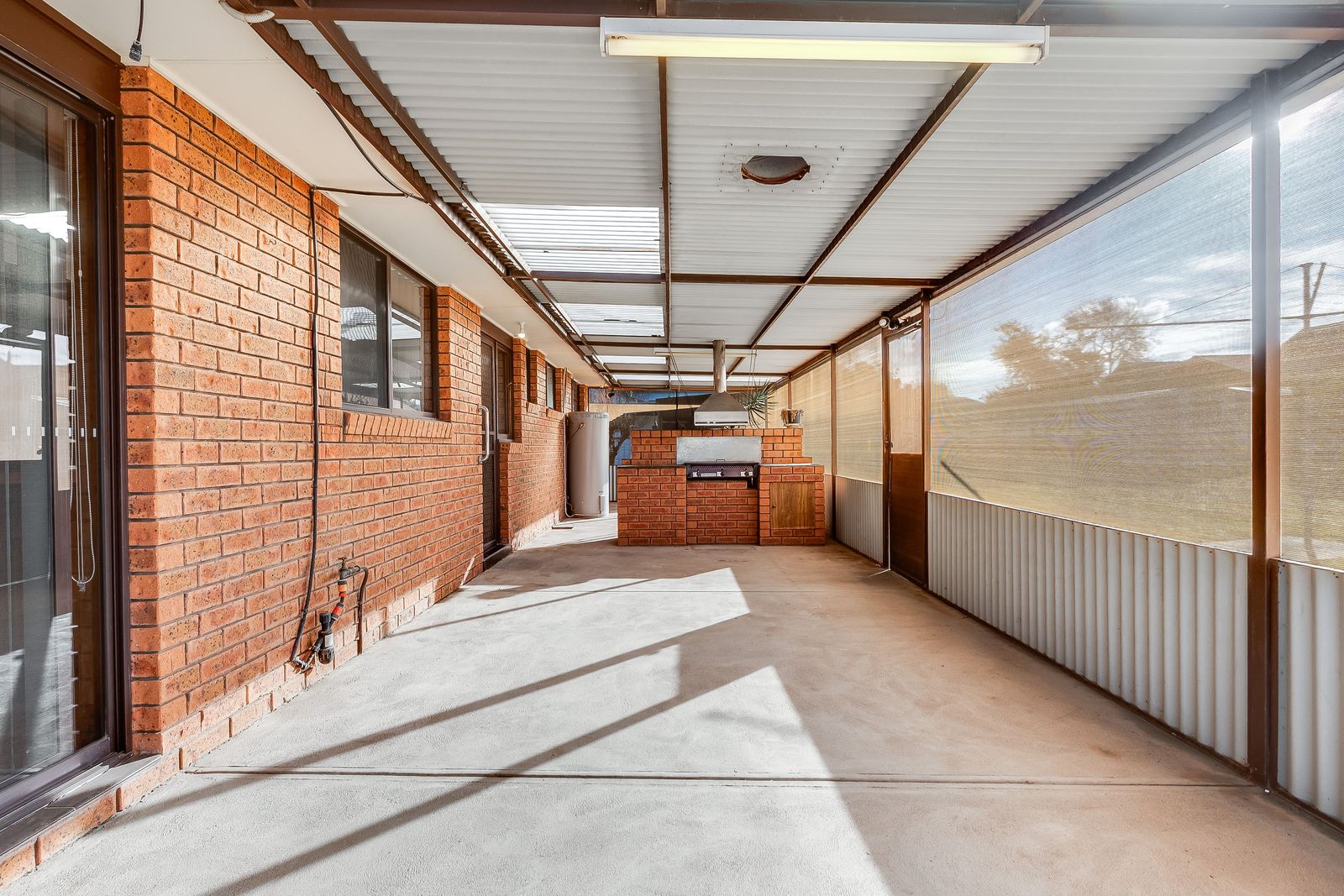 Charming 3-Bedroom Home in Peaceful Howlong Setting