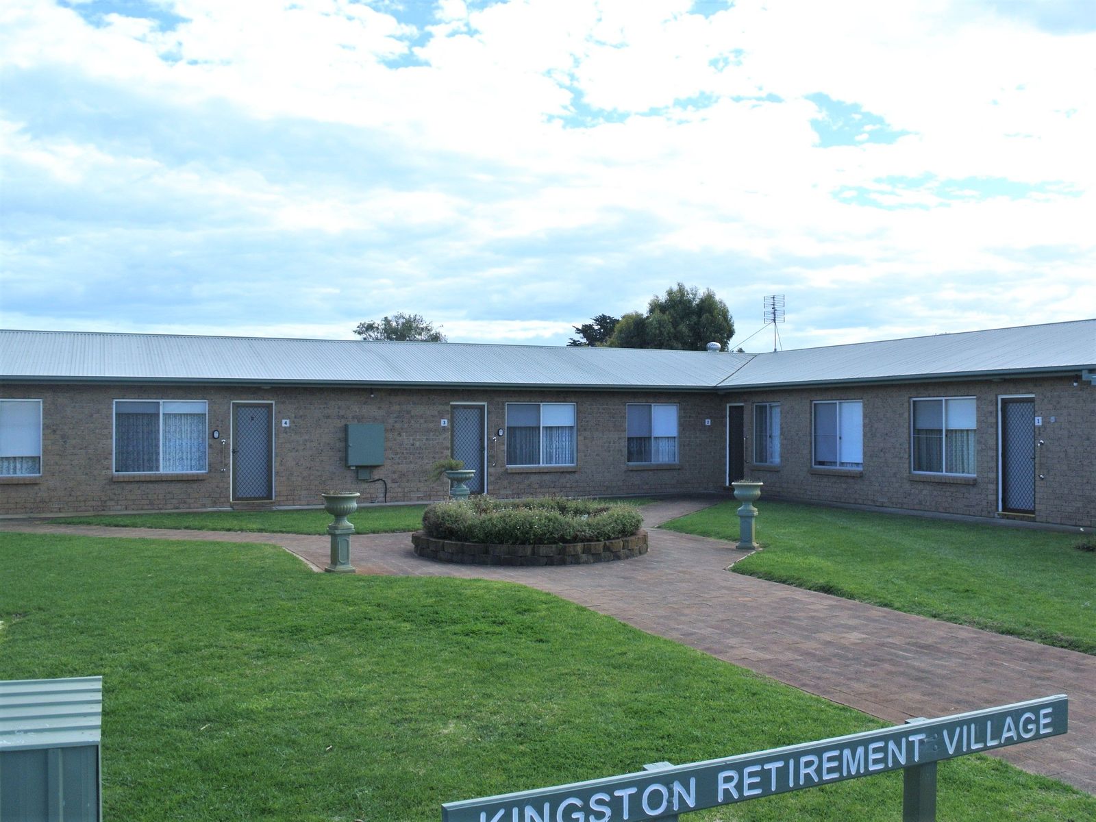 Excellent Unit for Rental in Central Kingston SE