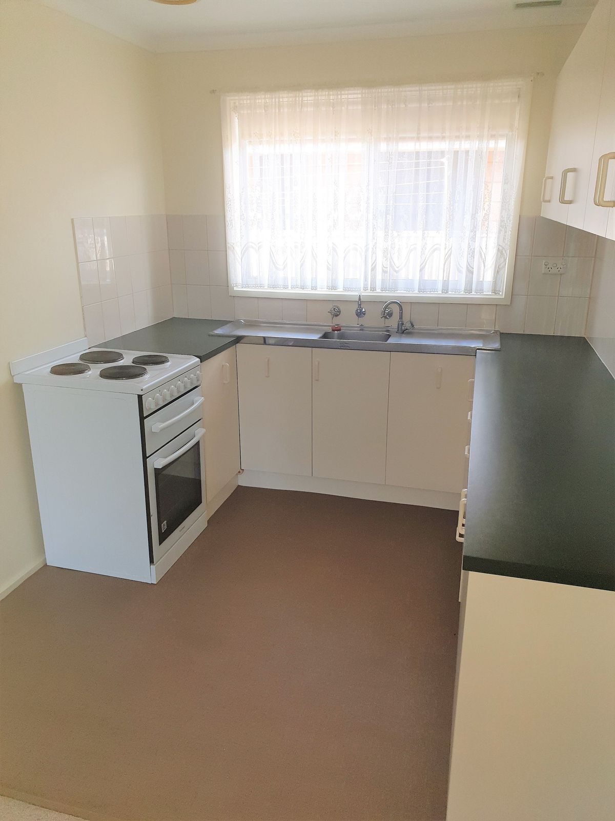 Excellent Unit for Rental in Central Kingston SE