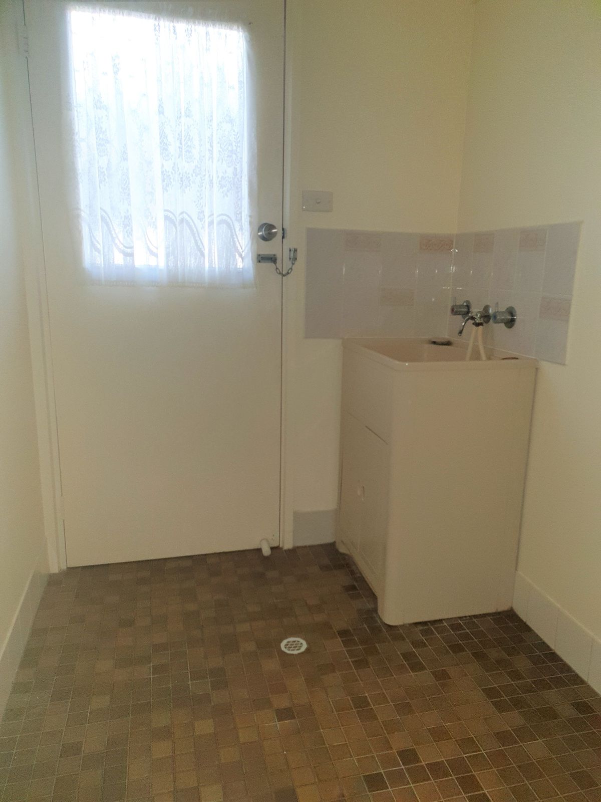 Excellent Unit for Rental in Central Kingston SE
