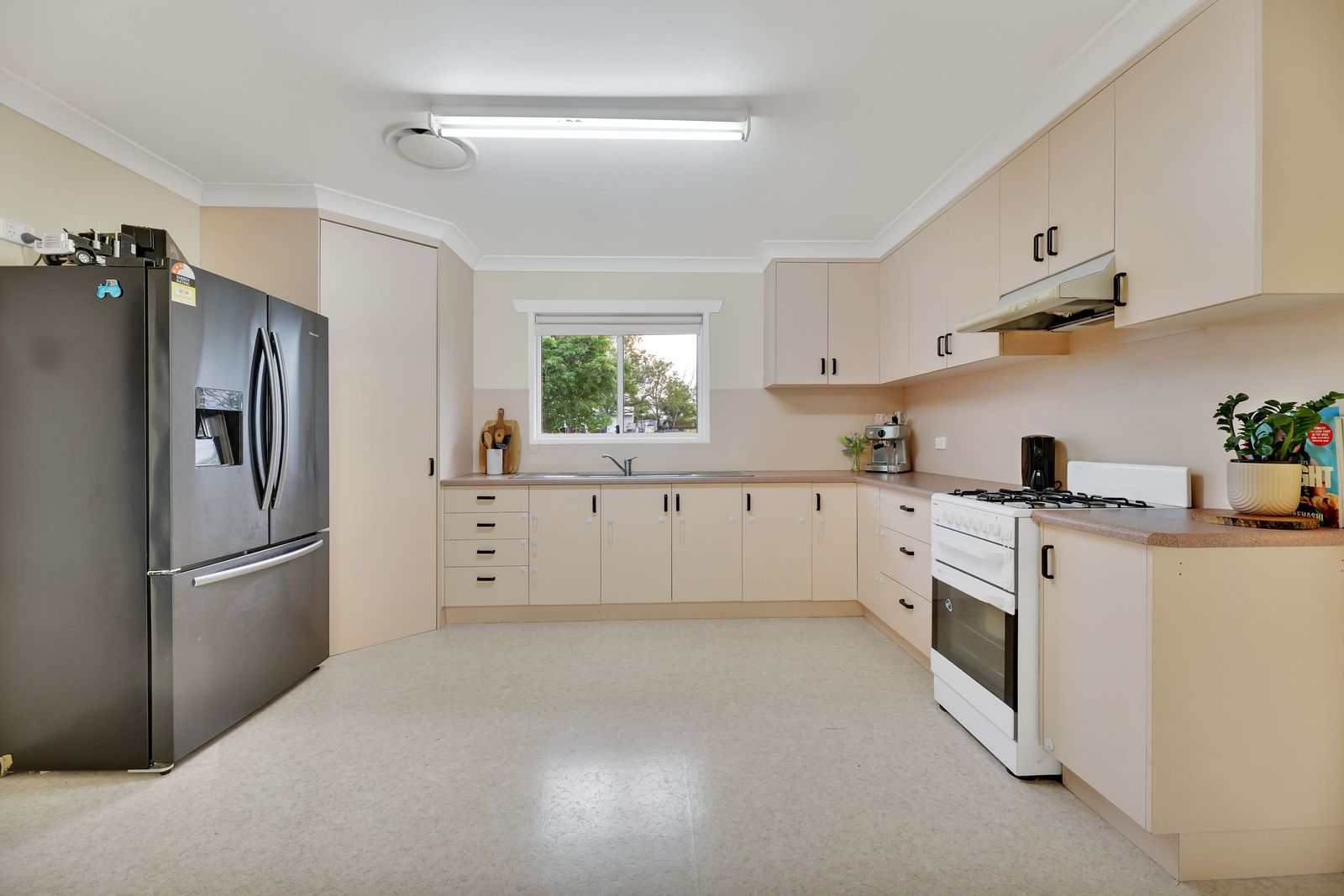 Country Charm with Privacy and Views