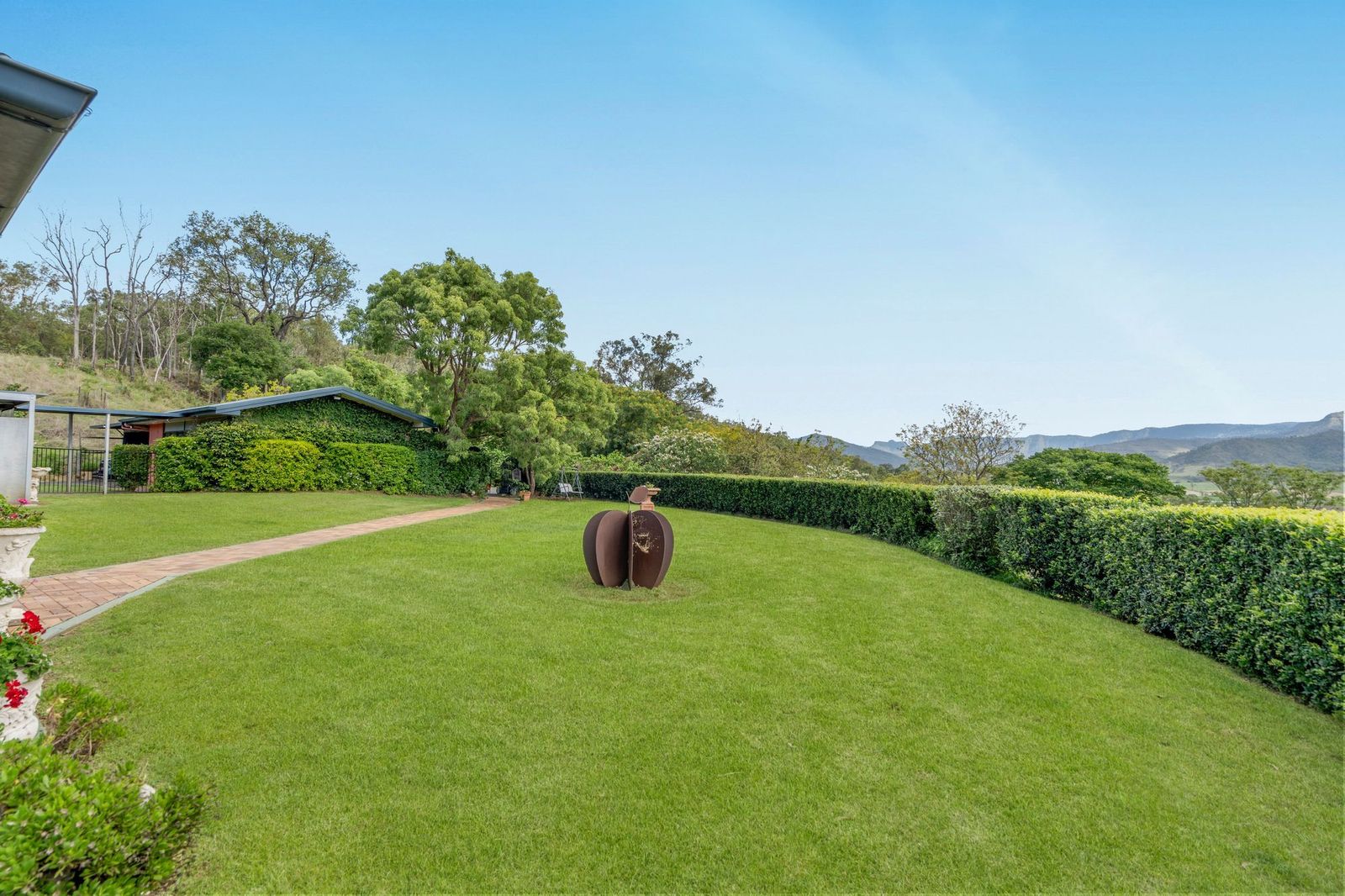 PREMIUM LIFESTYLE & FARMING OPPORTUNITY