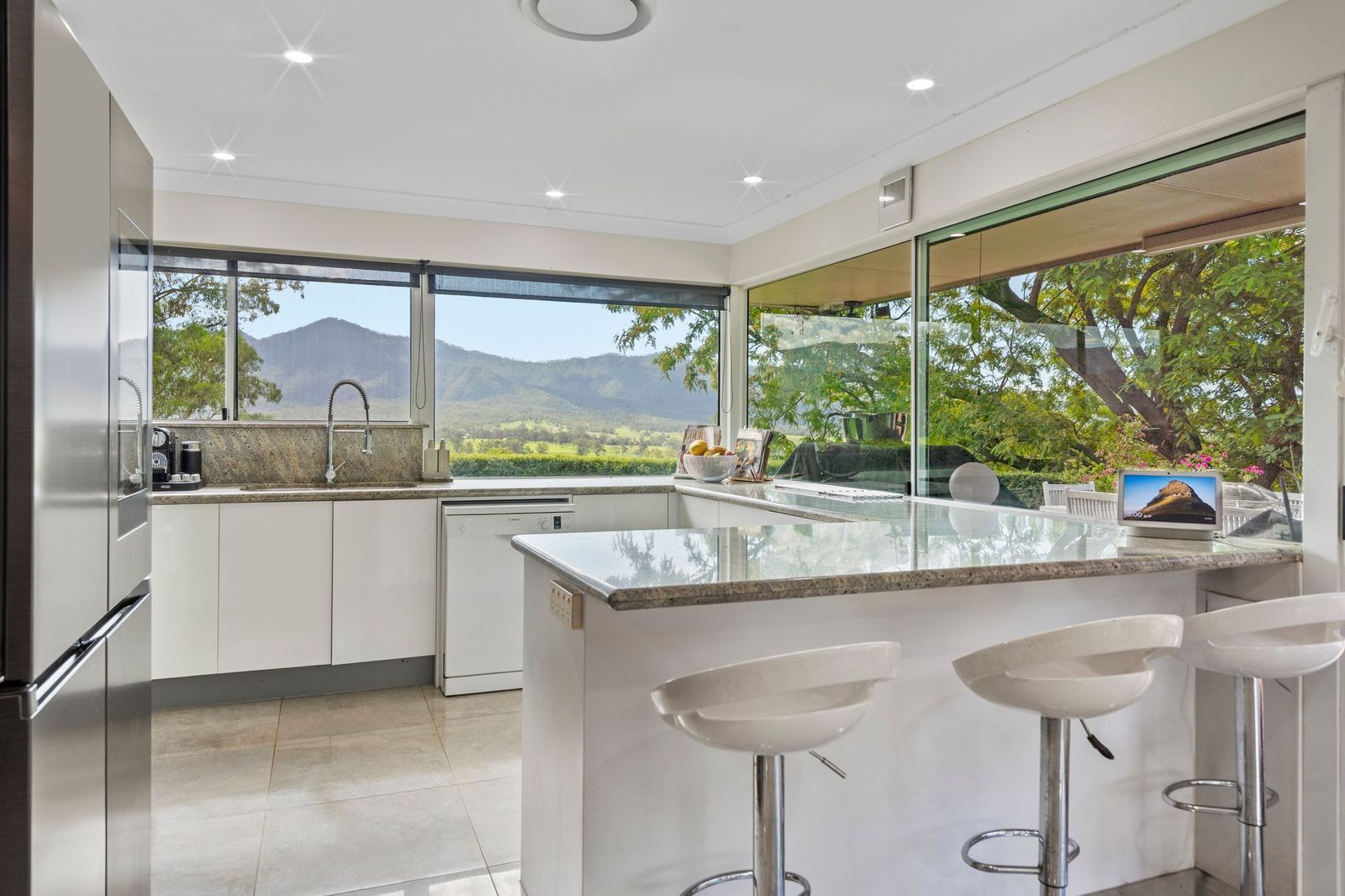 PREMIUM LIFESTYLE & FARMING OPPORTUNITY