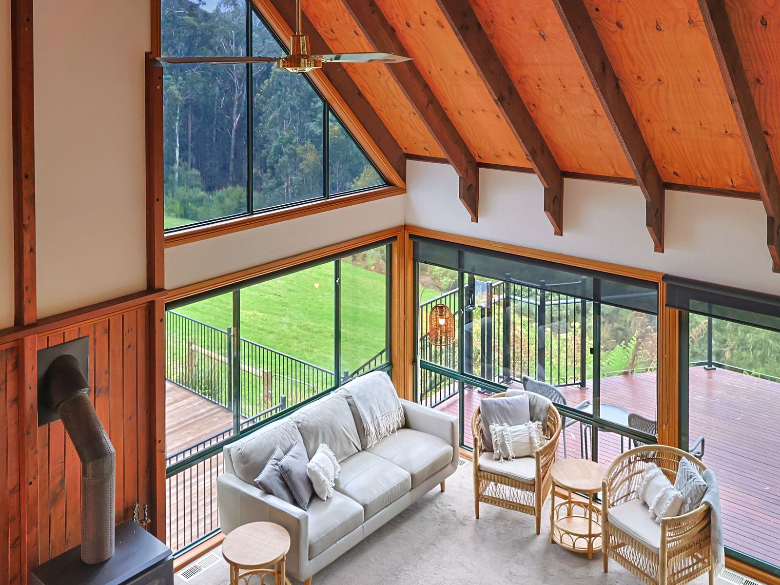 Private Hideaway Bush Setting- Just 90 Minutes from Melbourne