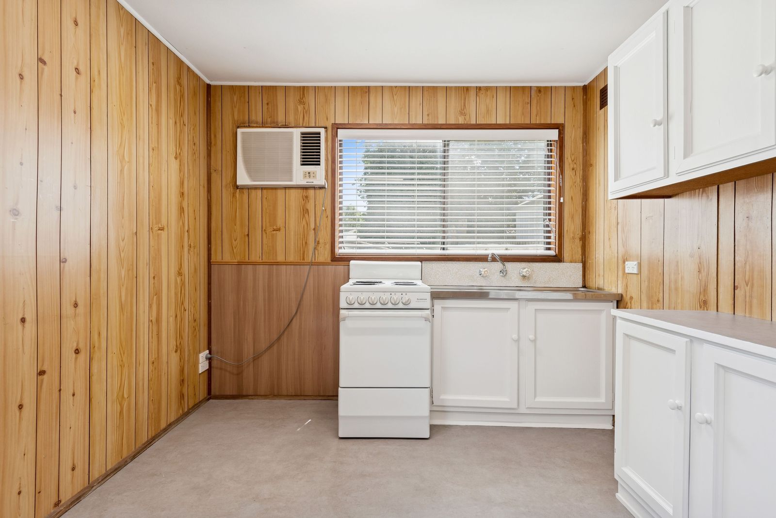 Neat & Tidy Weatherboard Unit