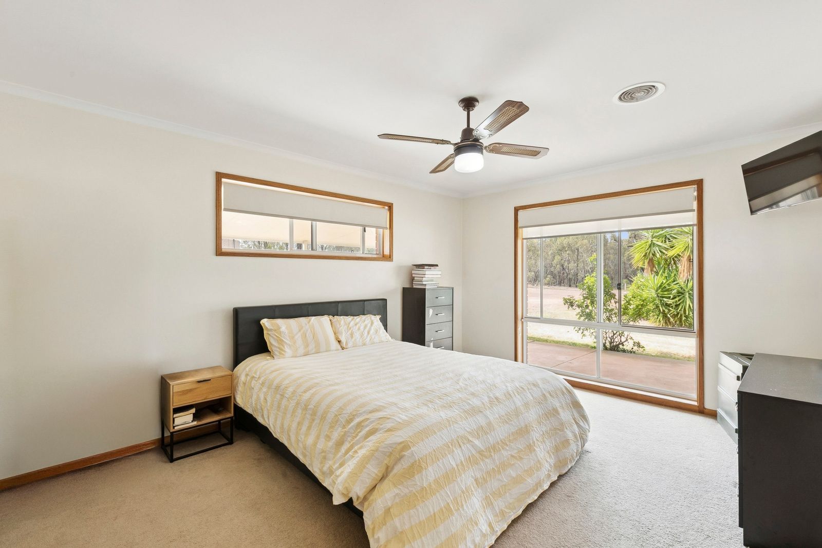 FULLY OFF-GRID LUXURY ON 35 ACRES - SUSTAINABLE LIVING REDEFINED