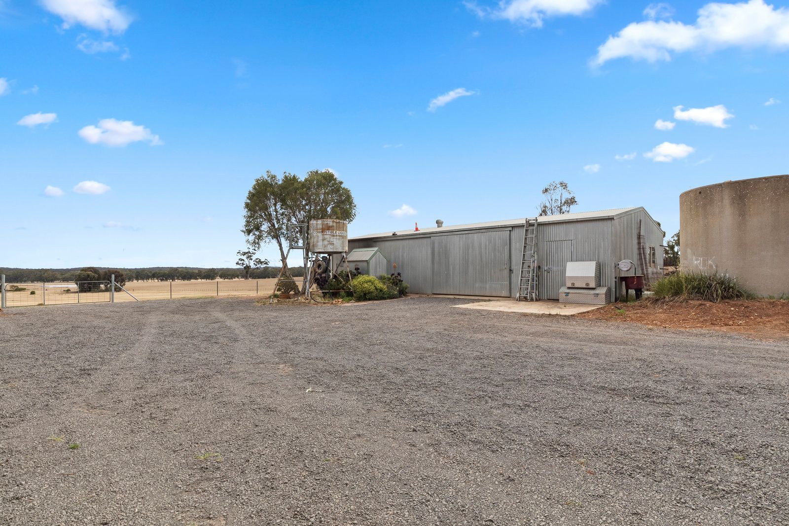 FULLY OFF-GRID LUXURY ON 35 ACRES - SUSTAINABLE LIVING REDEFINED