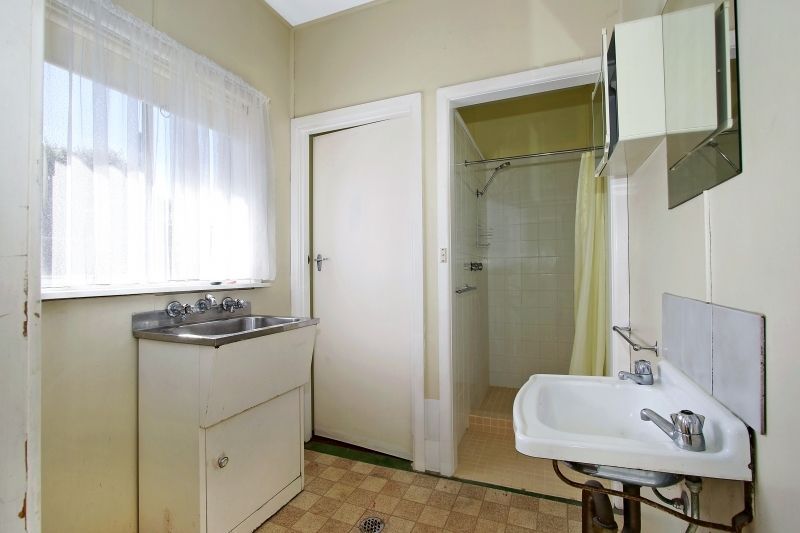 Low-Maintenance Living in a Convenient South Albury Location