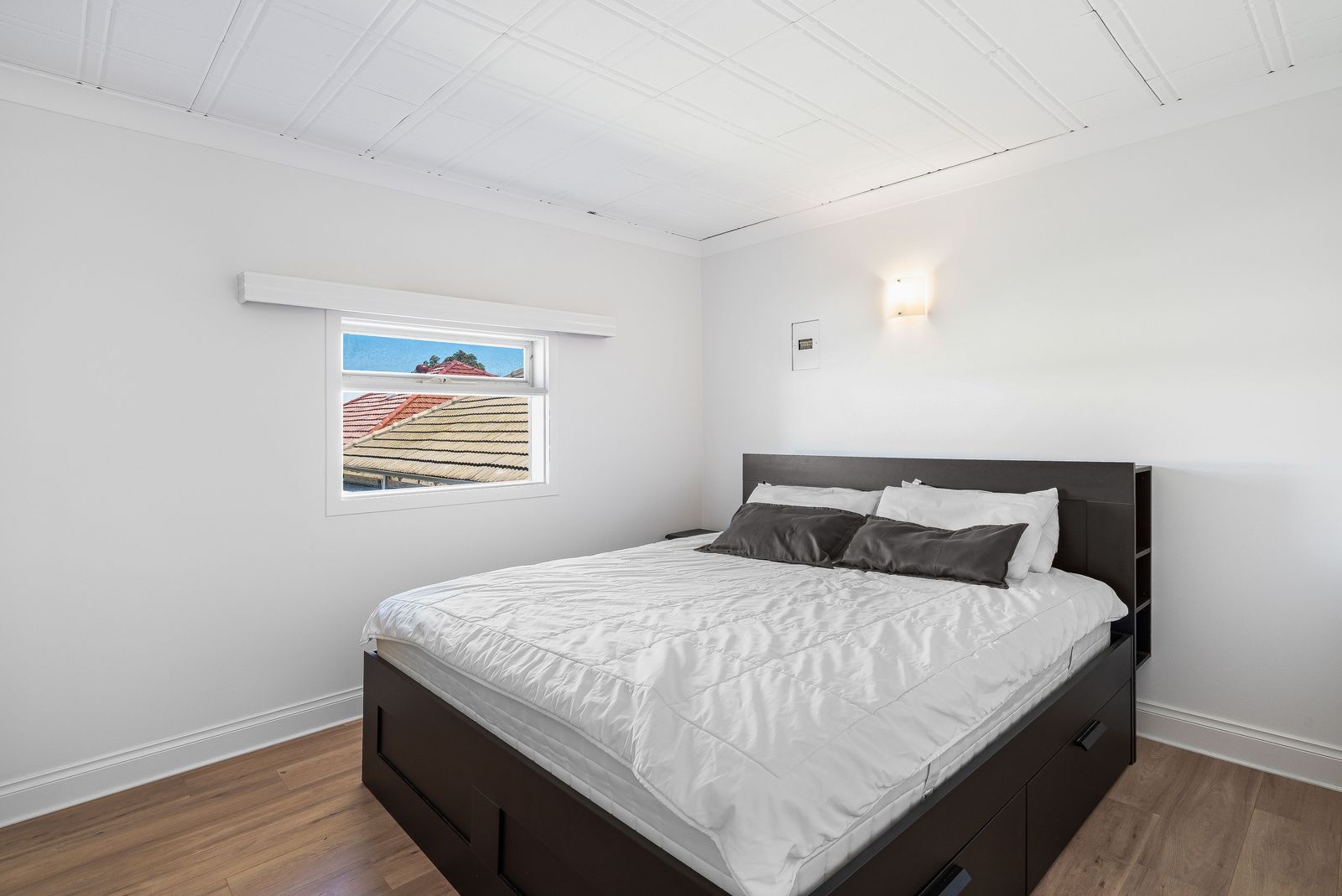 Renovated Upstairs Apartment