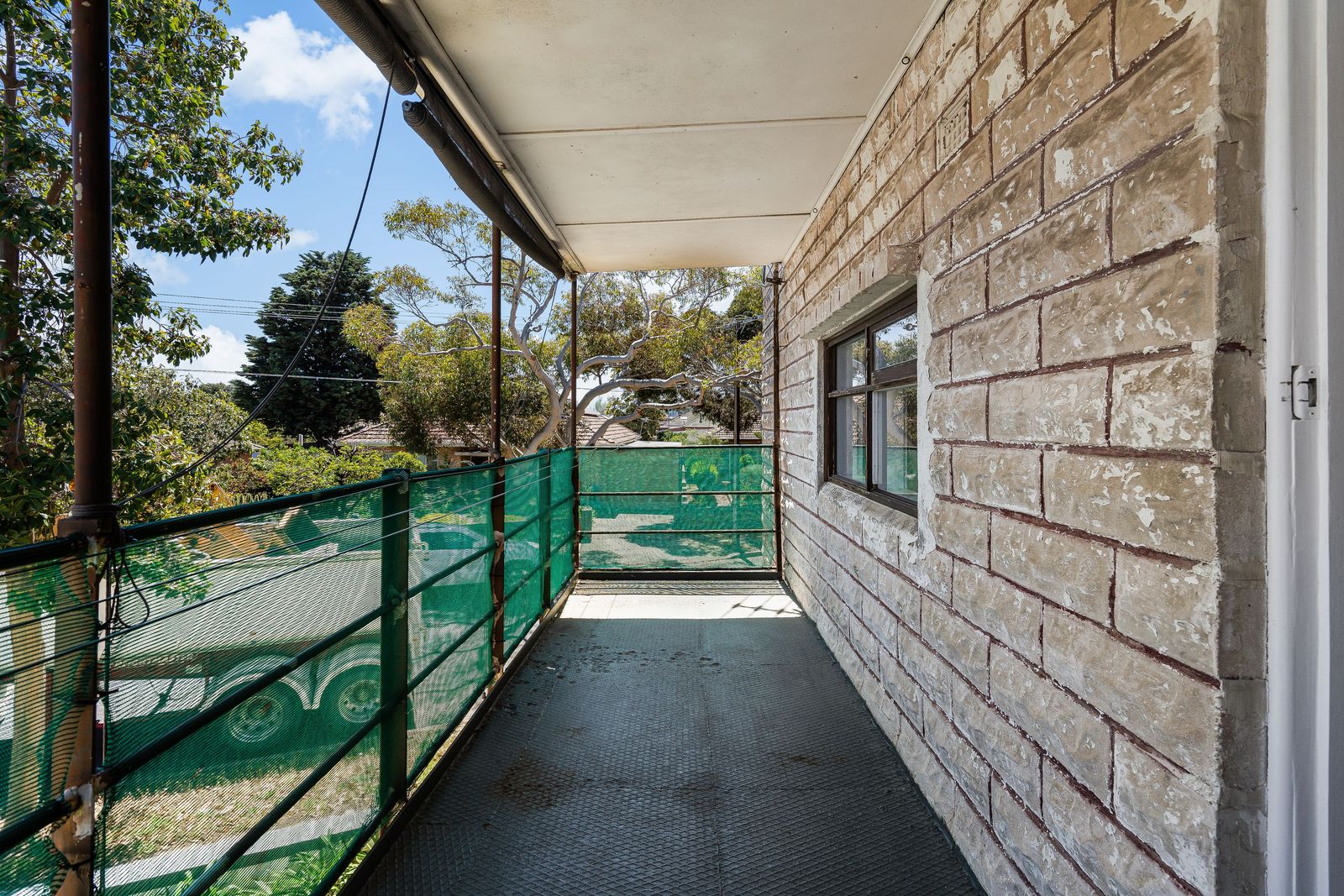 Renovated Upstairs Apartment