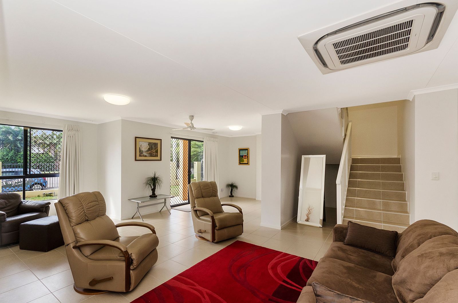 $310 Ensuite Room Available