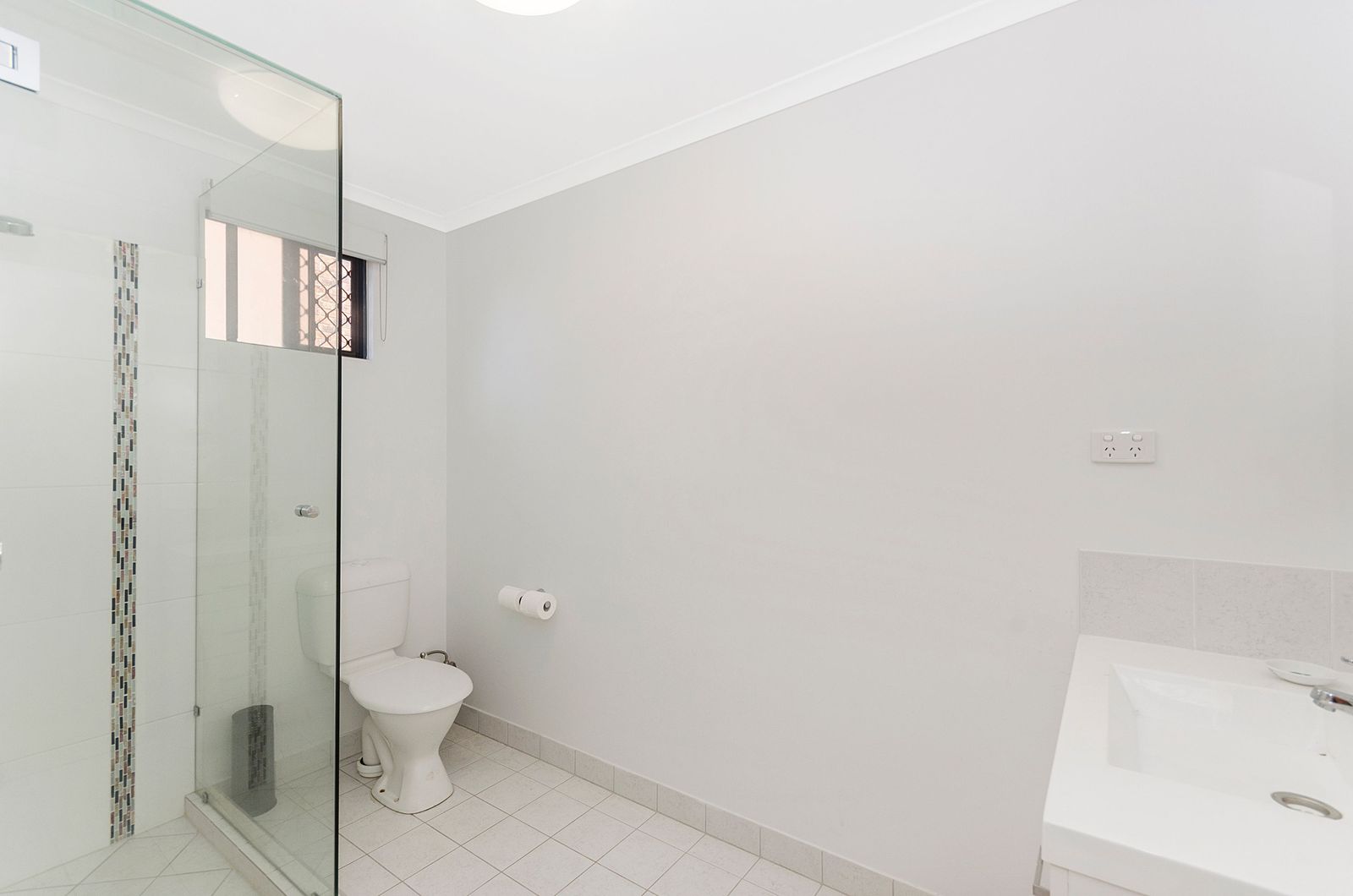 $310 Ensuite Room Available