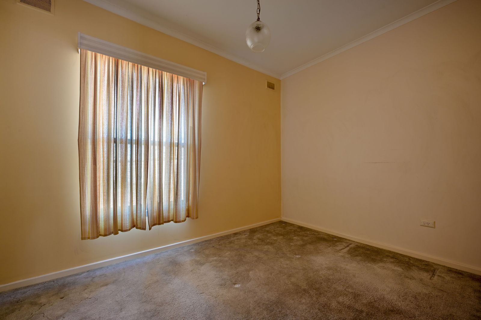 3 BEDROOM HOME WITH SHED