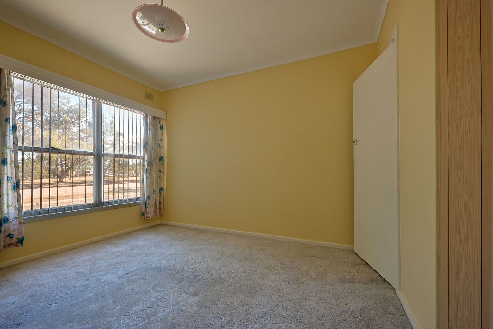 3 BEDROOM HOME WITH SHED