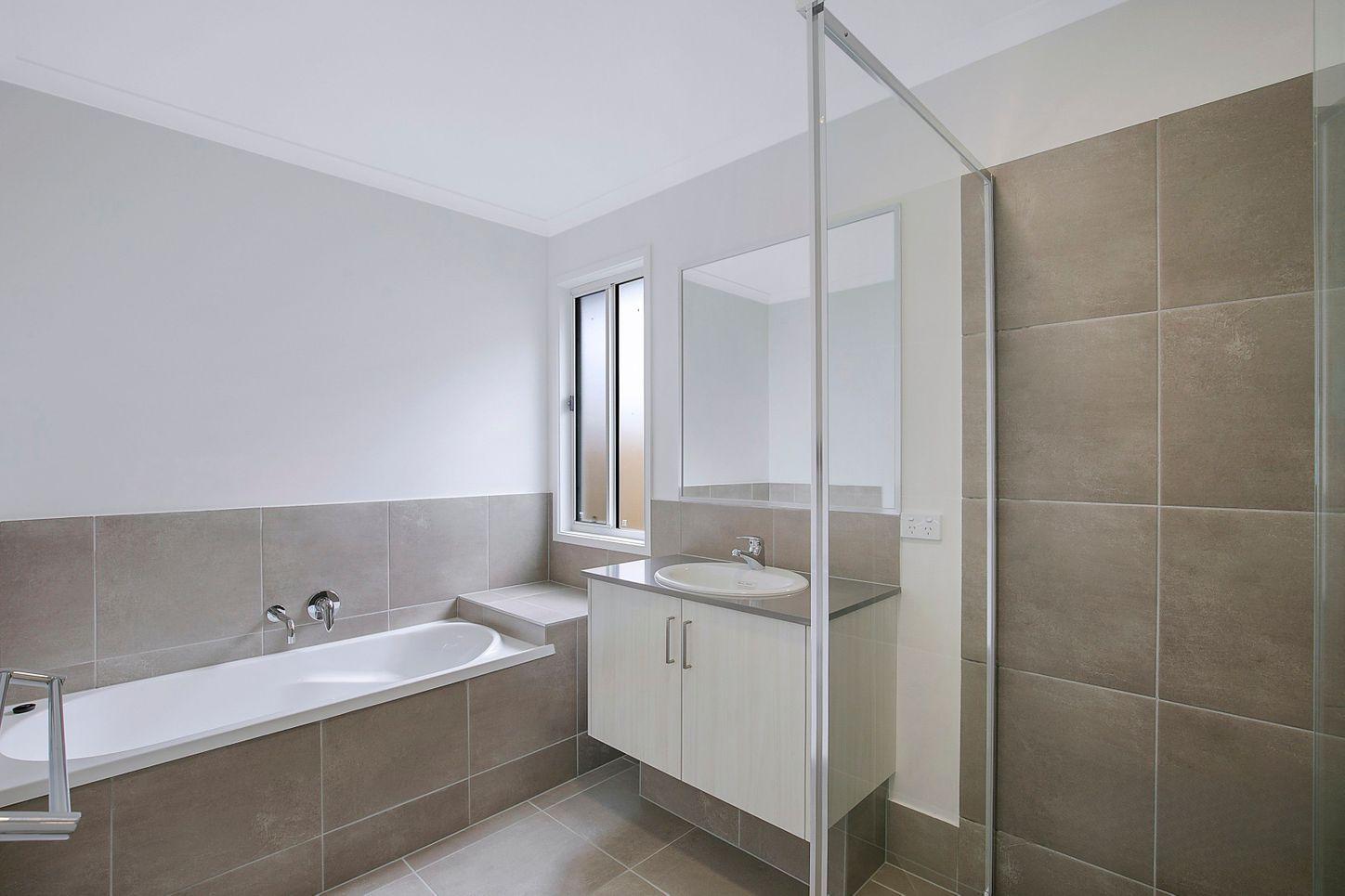 15 Harper Street, FLAGSTONE, QLD 4280 - House for Rent - harcourts.net