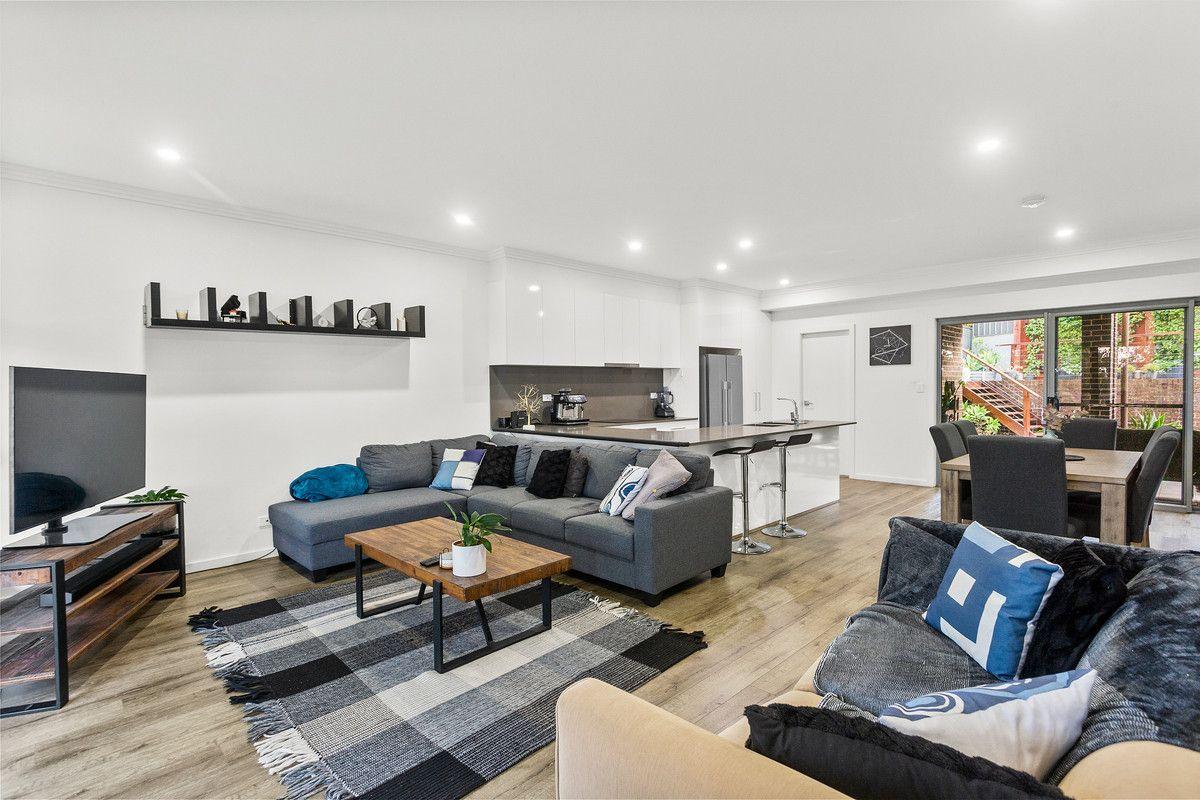 House for Rent: Albion Park, NSW 2527, Wales, 2527