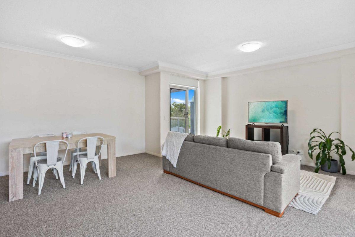 Property for Rent: Burleigh Waters, QLD 4220, Queensland, 4220