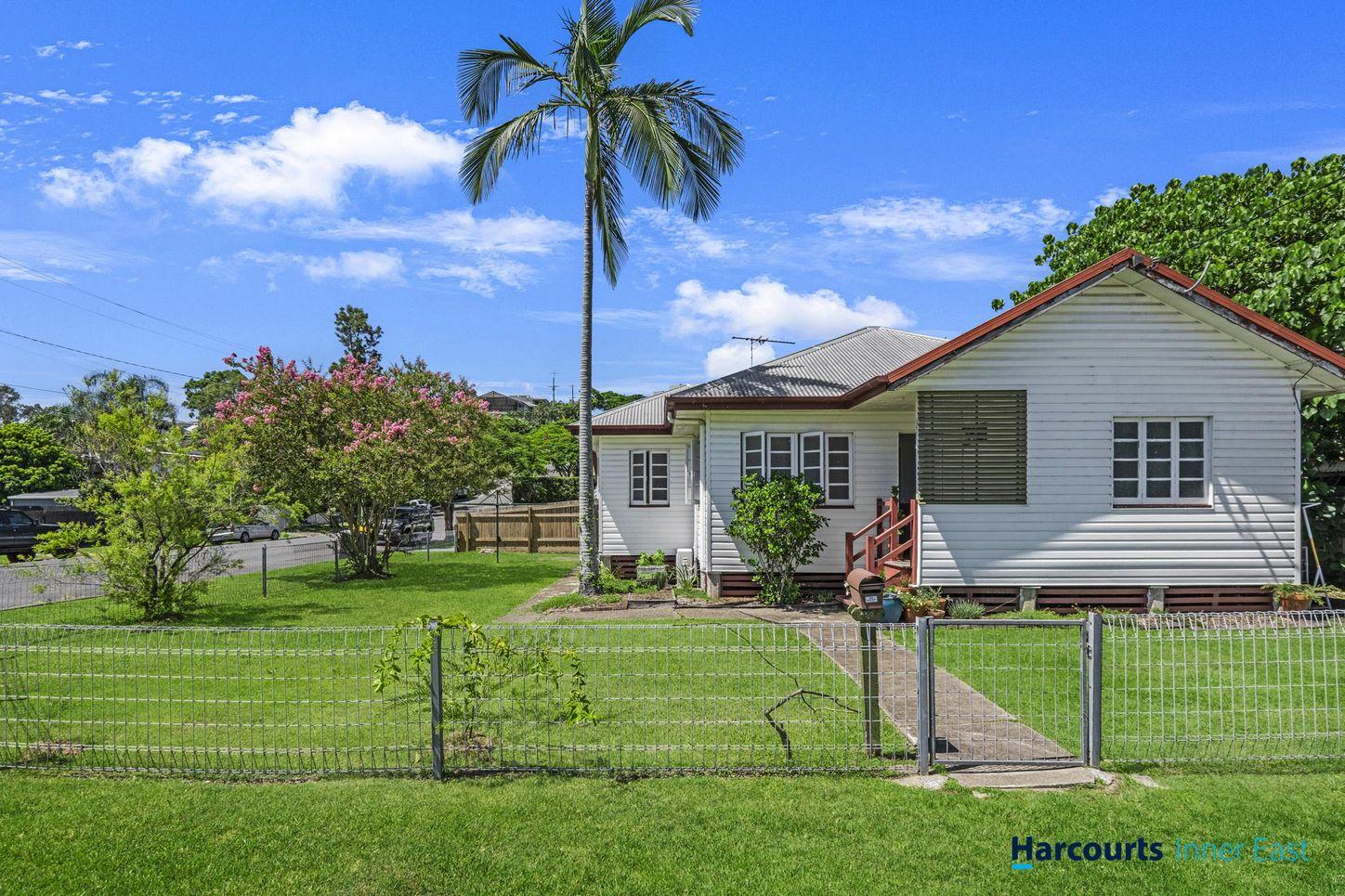 Prop-GPT: House: Queensland Bulimba, QLD 4171 Queensland 4171