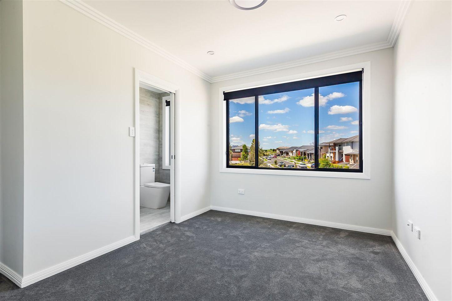 House for Rent: Caddens, NSW 2747, Wales, 2747