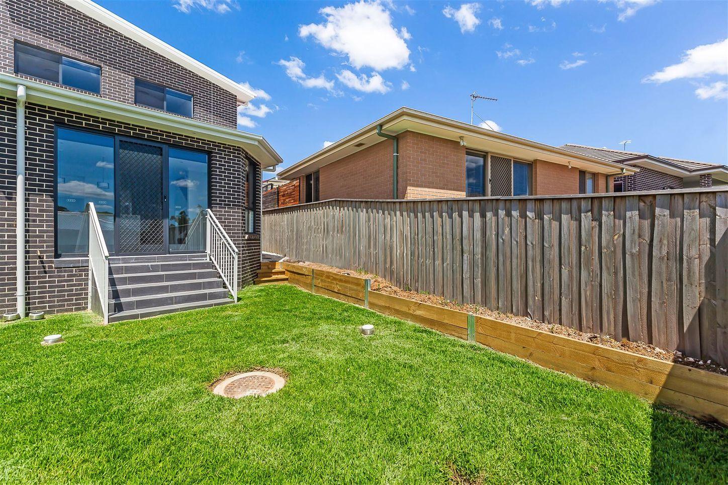 House for Rent: Caddens, NSW 2747, Wales, 2747