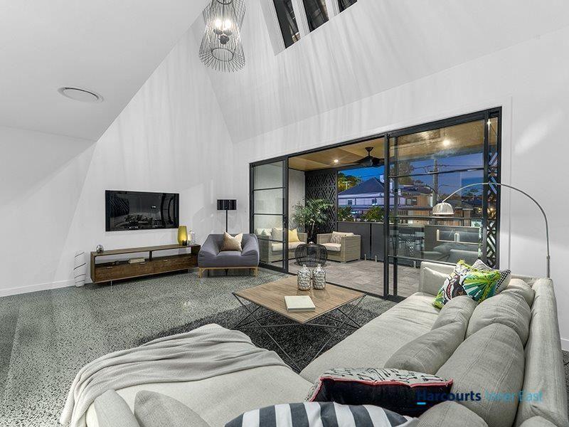 Prop-GPT: House: Queensland Hawthorne, QLD 4171 Queensland 4171