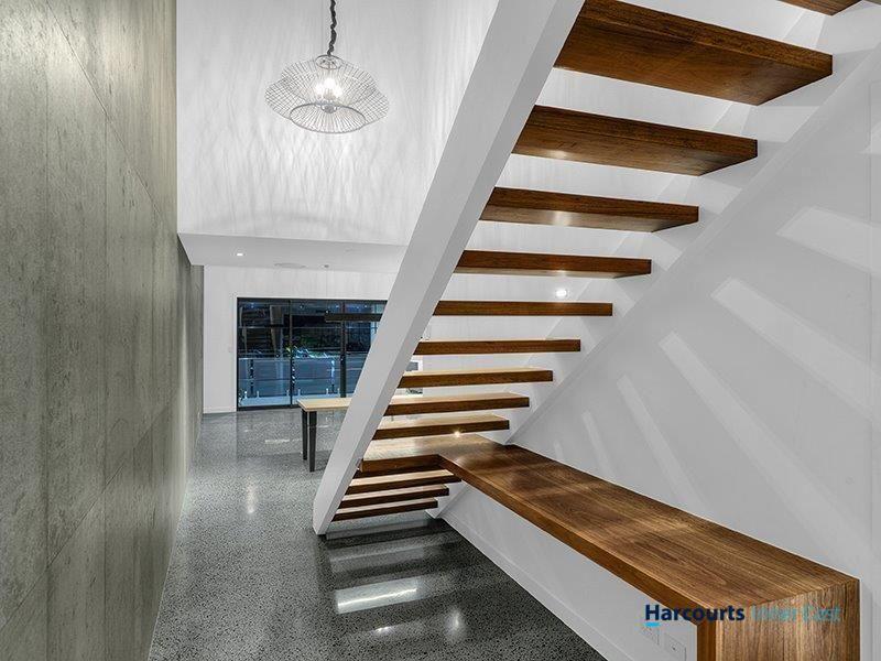 2/7 Lindsay Street, HAWTHORNE, QLD 4171 - Townhouse for Rent - harcourts.net