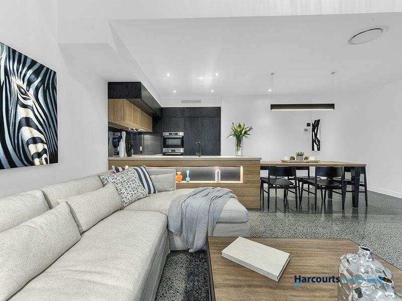 2/7 Lindsay Street, HAWTHORNE, QLD 4171 - Townhouse for Rent - harcourts.net