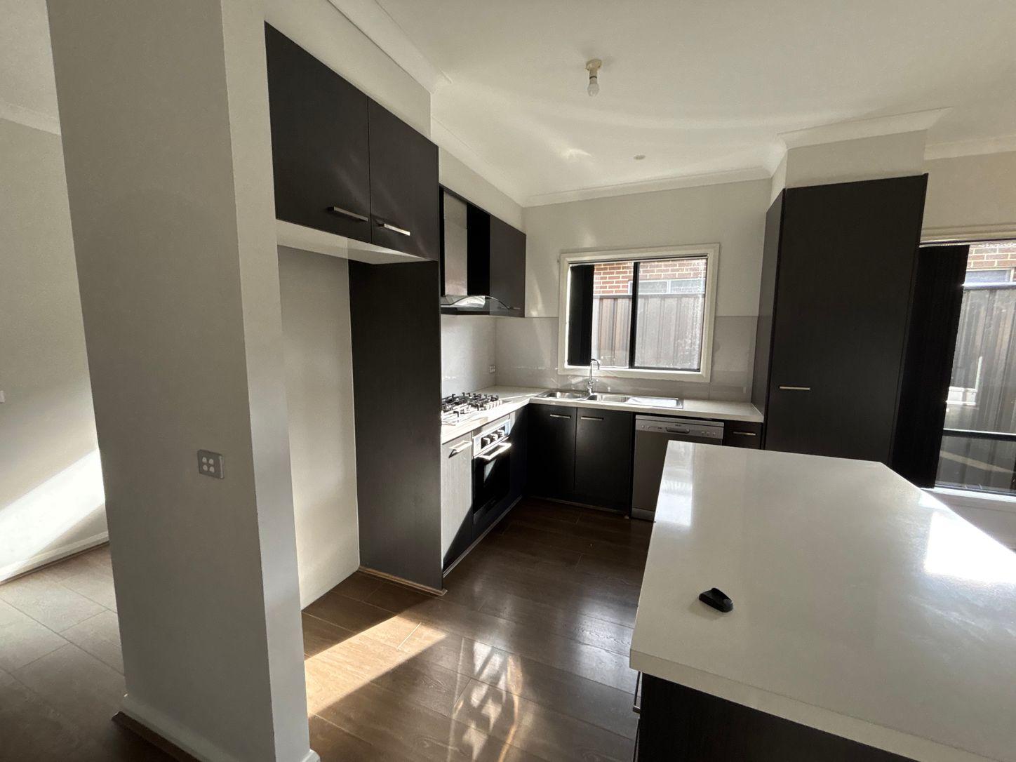 13 Periwinkle Circuit, CRAIGIEBURN, VIC 3064 - House for Rent - harcourts.net