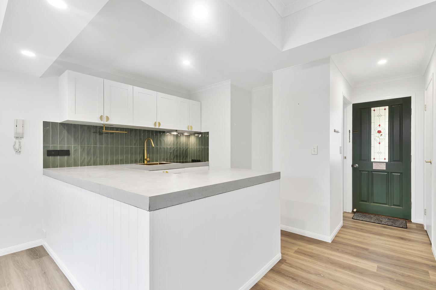 16/1 Beacon Court, SUNRISE BEACH, QLD 4567 - Apartment for Rent - harcourts.net