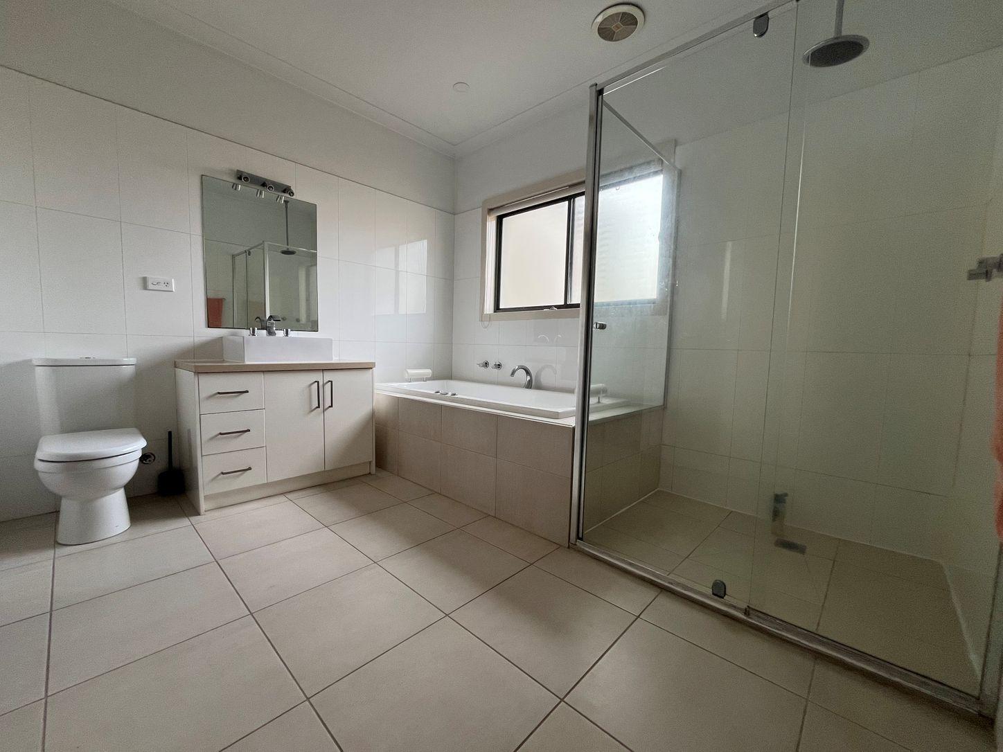 8A Coorong Court, MEADOW HEIGHTS, VIC 3048 - House for Rent - harcourts.net