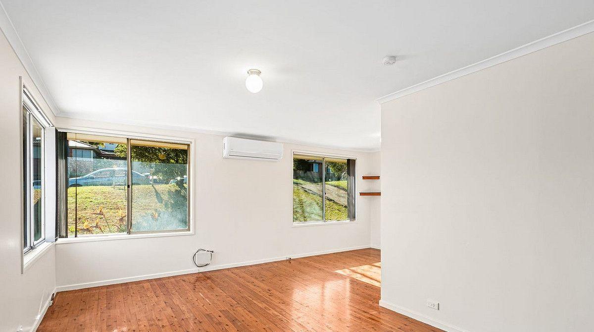 House for Rent: Dapto, NSW 2530, Wales, 2530
