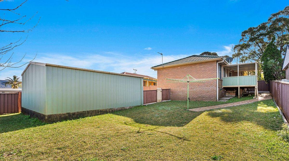 House for Rent: Dapto, NSW 2530, Wales, 2530