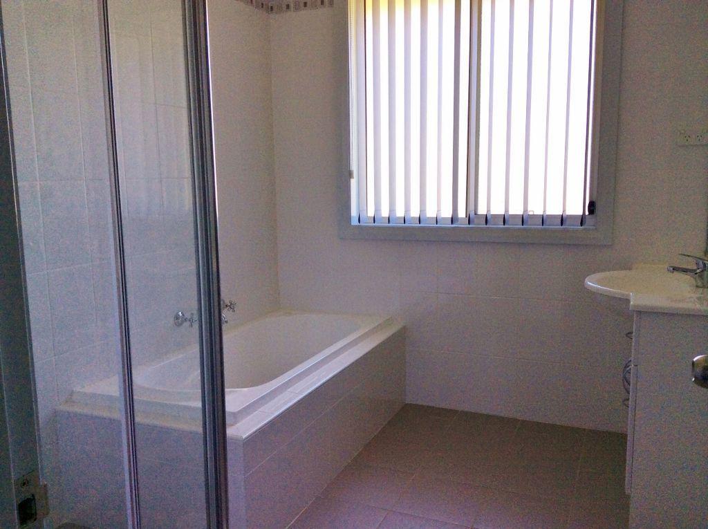 House for Rent: Mollymook, NSW 2539, Wales, 2539
