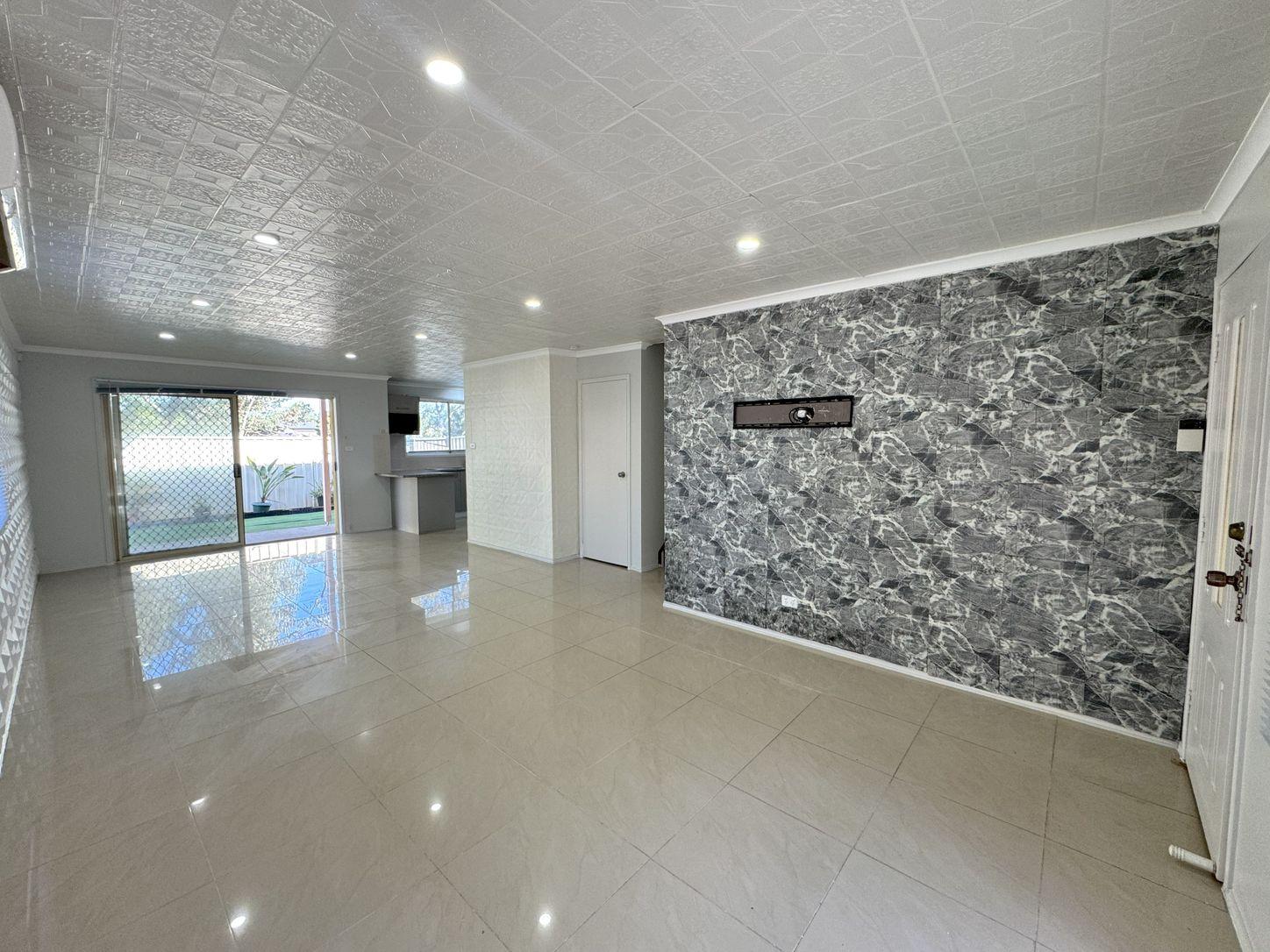 House for Rent: Oxley Park, NSW 2760, NSW, 2760