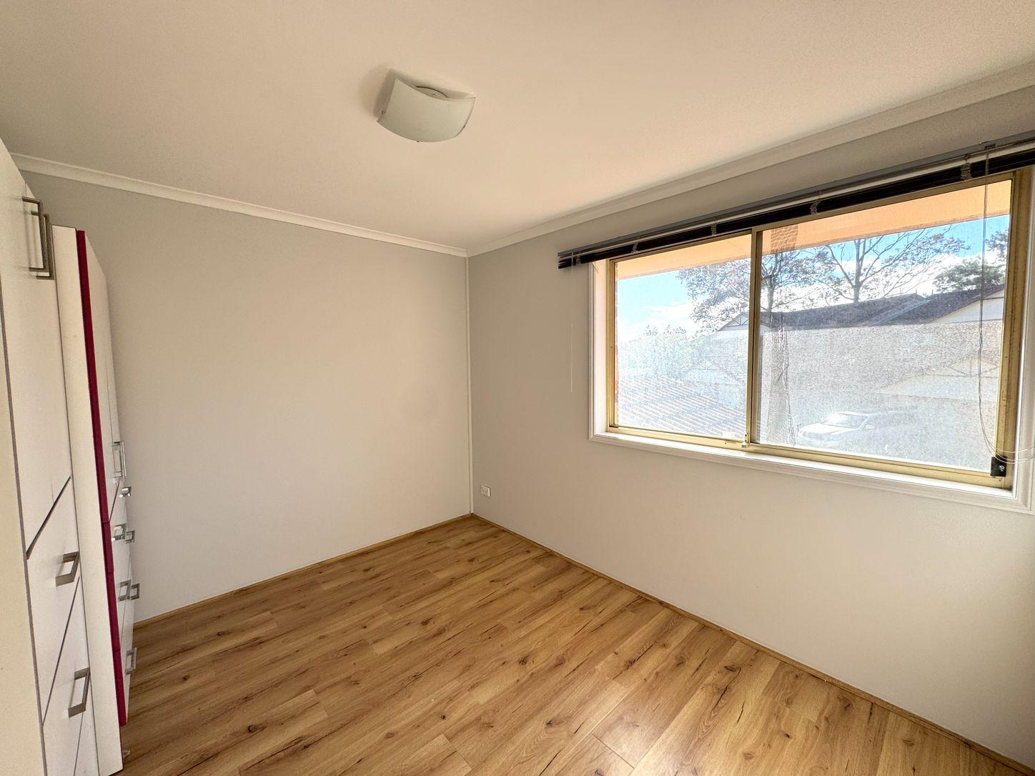House for Rent: Oxley Park, NSW 2760, NSW, 2760