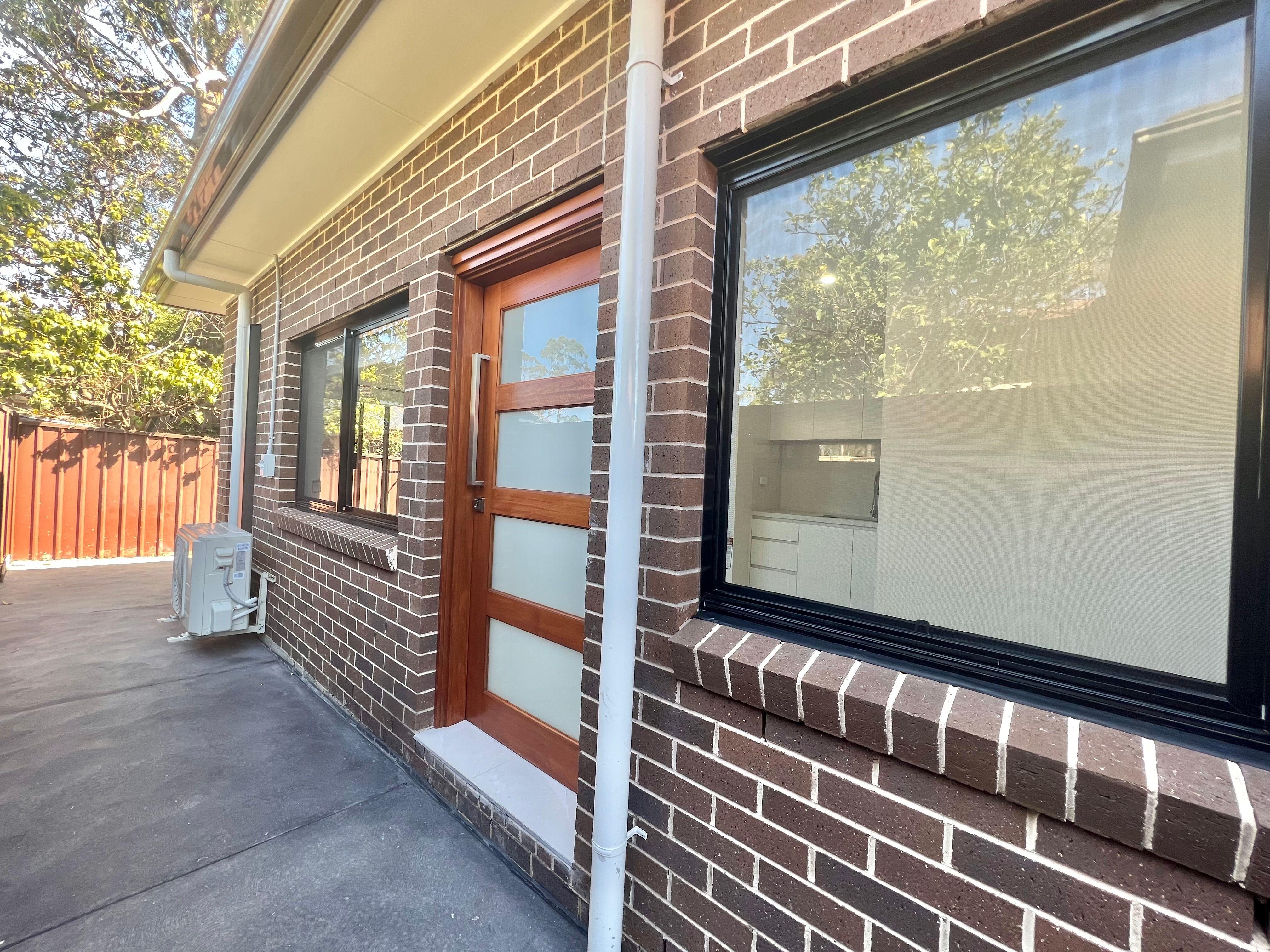 Prop-GPT: House: NSW Ingleburn, NSW 2565 Home For Rent