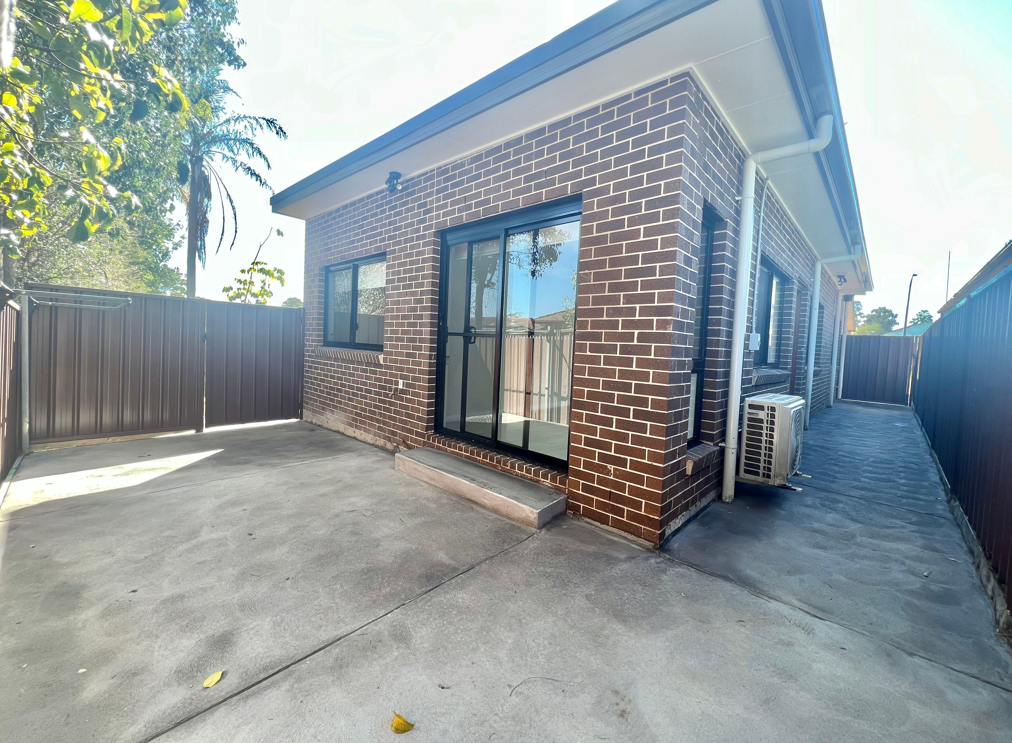 House for Rent: Ingleburn, NSW 2565, NSW, 2565
