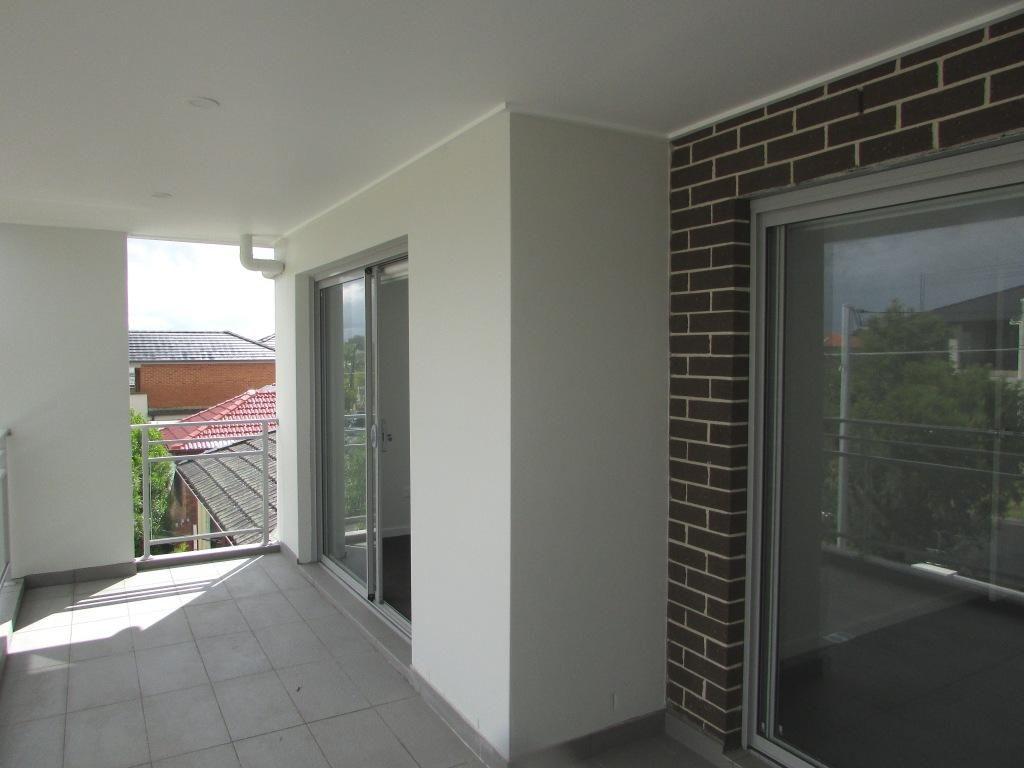 DuplexSemi-detached for Rent: Greenacre, NSW 2190, NSW, 2190