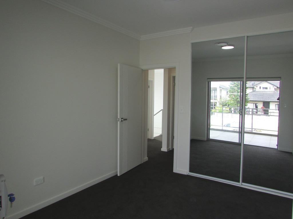 DuplexSemi-detached for Rent: Greenacre, NSW 2190, NSW, 2190