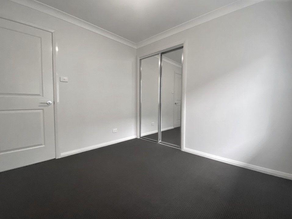 House for Rent: Spring Farm, NSW 2570, NSW, 2570