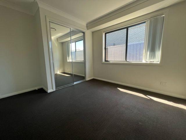 House for Rent: Spring Farm, NSW 2570, NSW, 2570