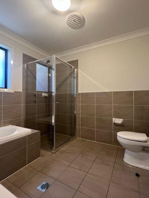 House for Rent: Spring Farm, NSW 2570, NSW, 2570